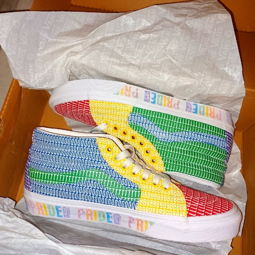 Vans Pride edition